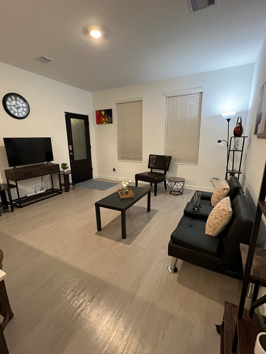 next gen (in-law suite) living room