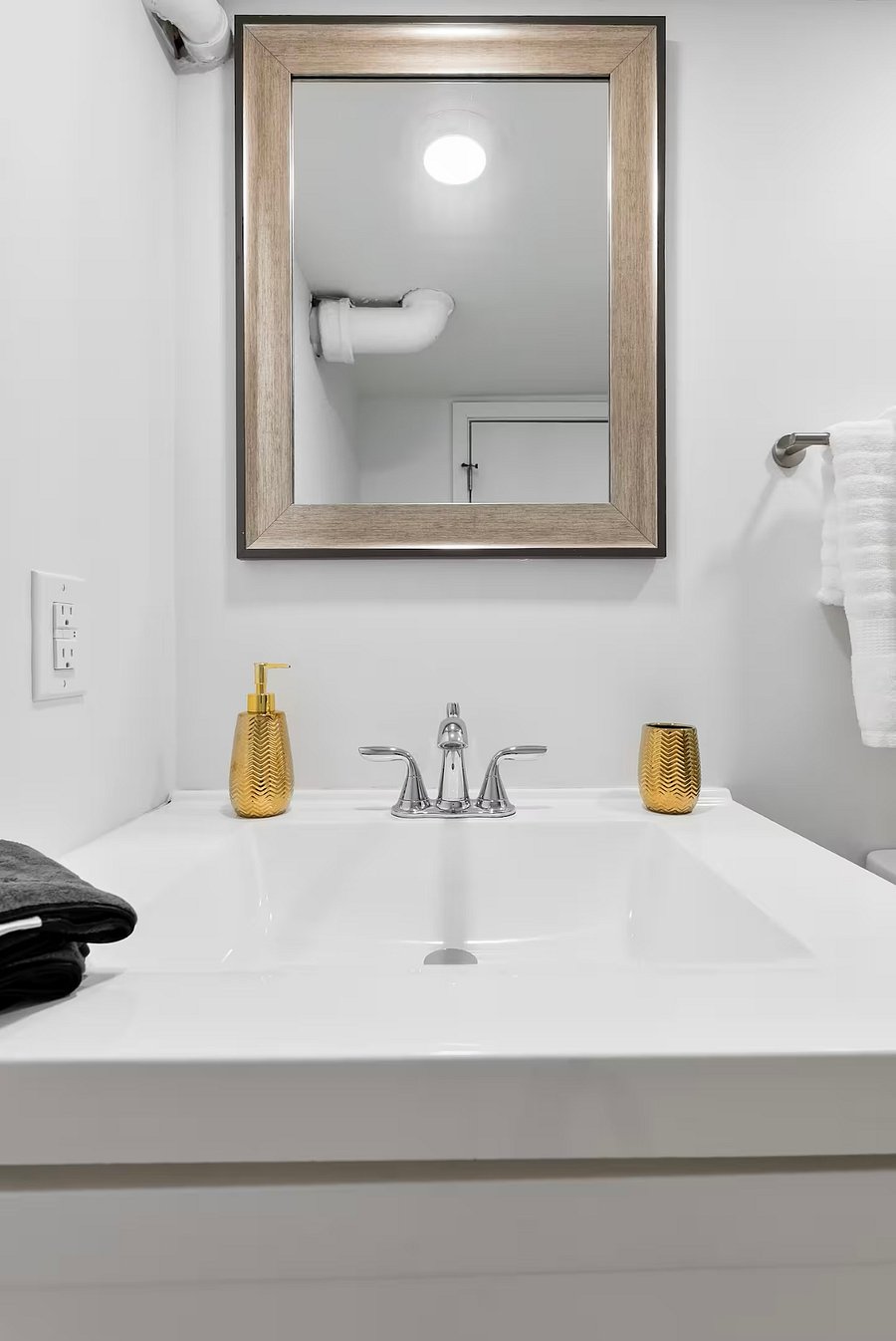 Furnished Finder property 1017844_1 photo 22