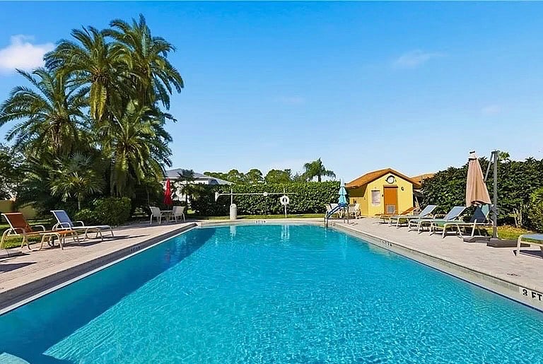 Furnished Finder property 1017925_1 photo 43