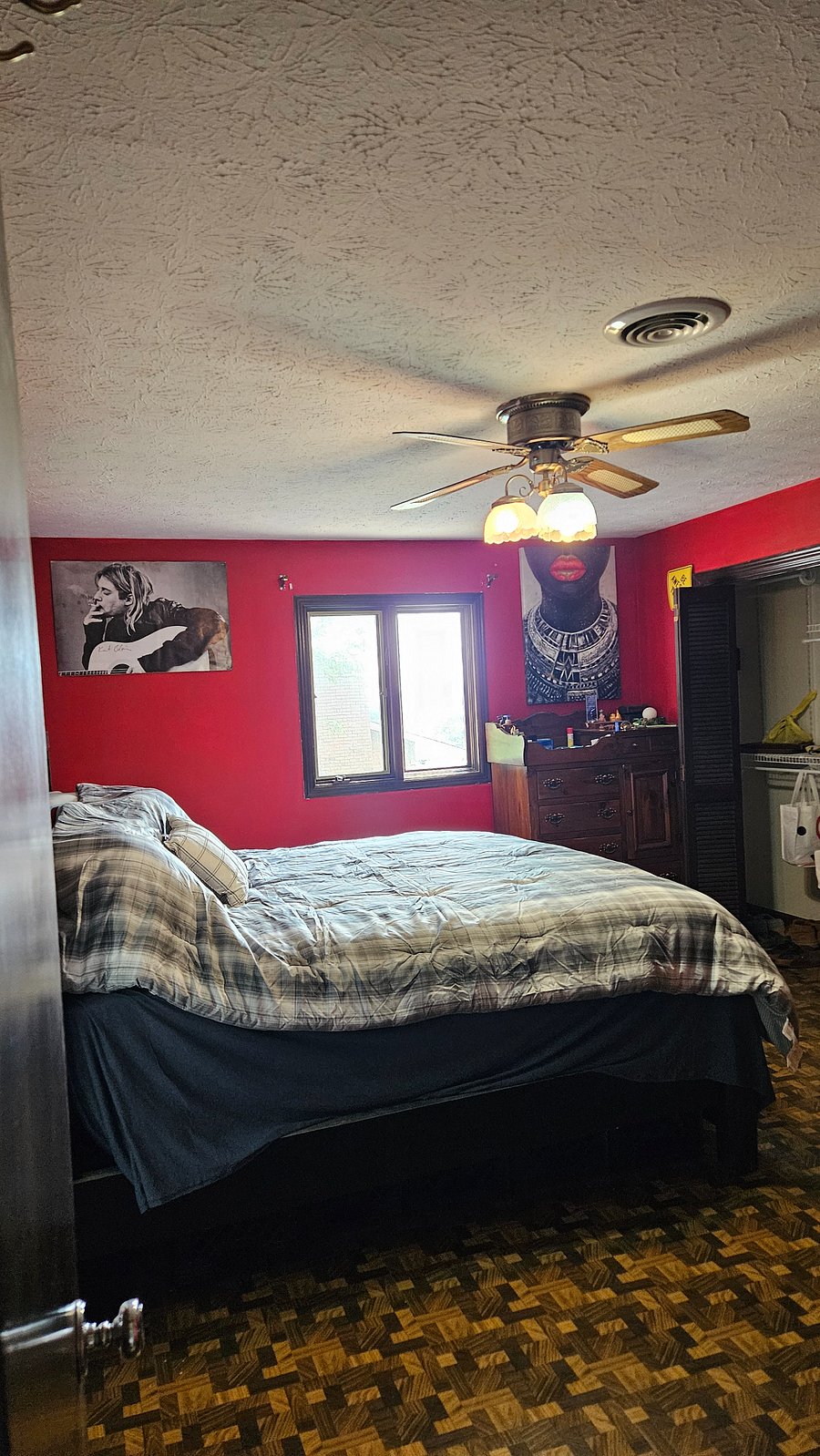Upstairs master bedroom with a king size bed. Shared space - kitchen and living room. Each room has a mini refrigerator, wifi- Roku and live stream. Master bedroom $900 monthly...
