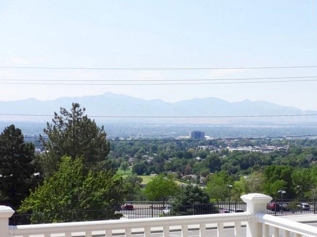 Daytime Valley View from front deck.