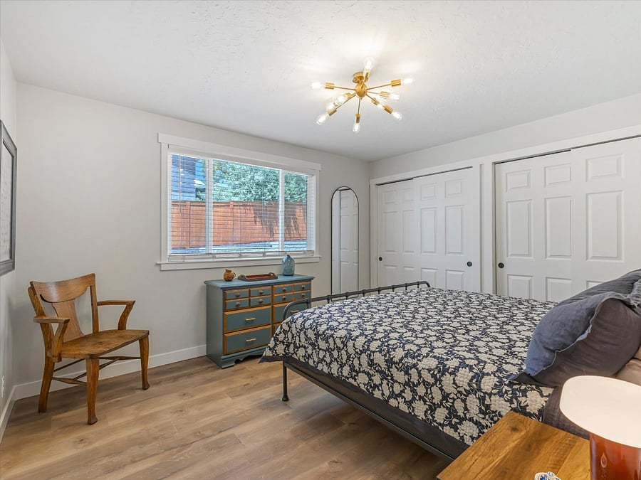 Master bedroom other side, window to the back yard. 