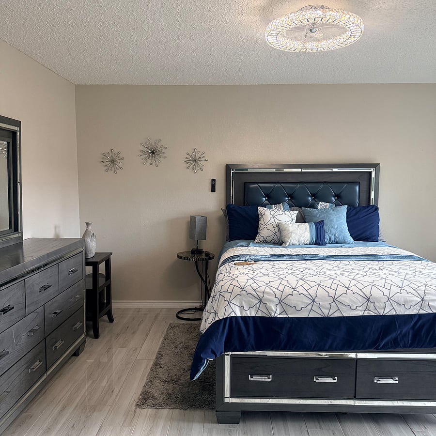 Queen bed with plush mattress 