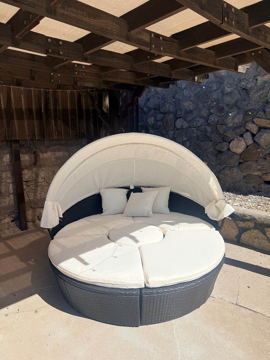 Layout on this beautiful comfy daybed!