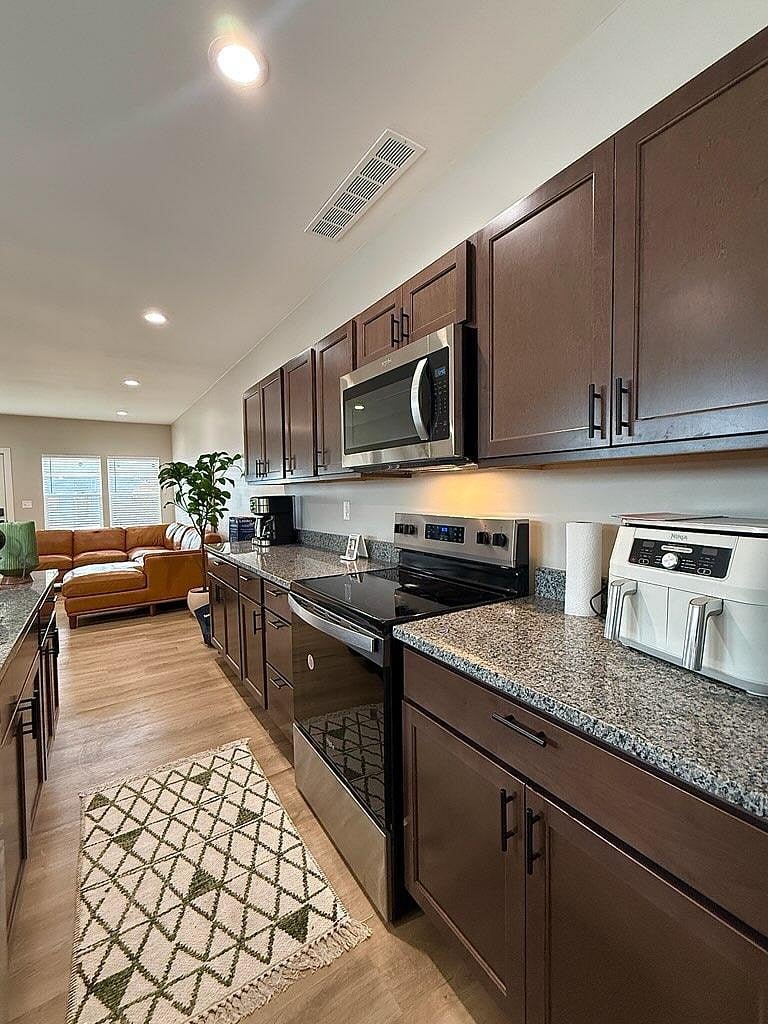 Furnished Finder property 1017989_1 photo 4