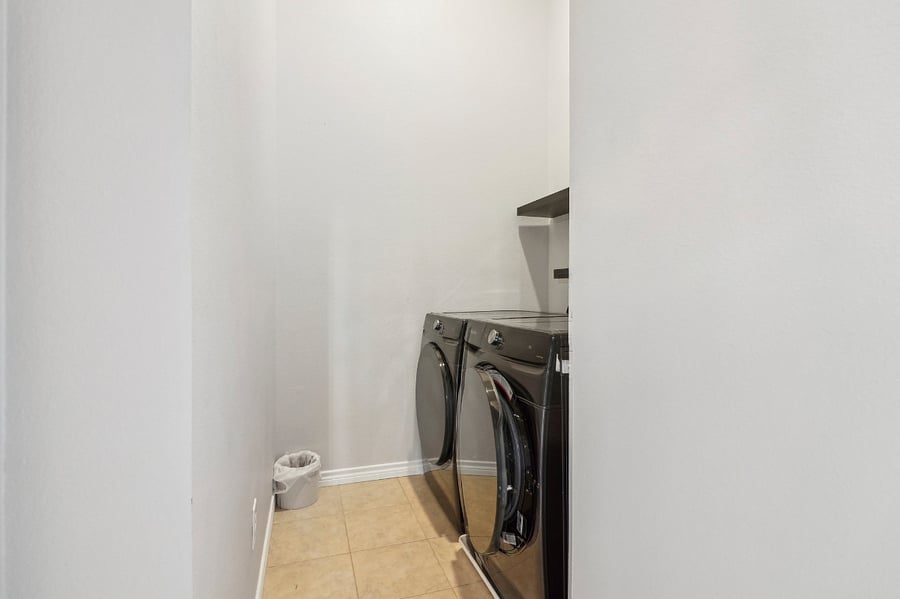 Furnished Finder property 1018000_1 photo 31