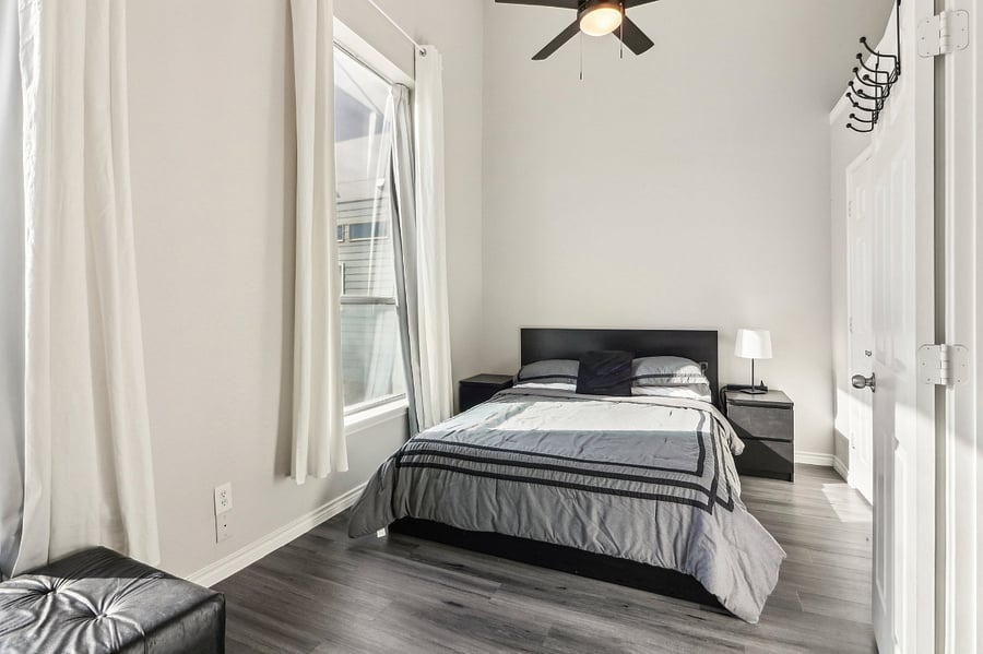Furnished Finder property 1018000_1 photo 25