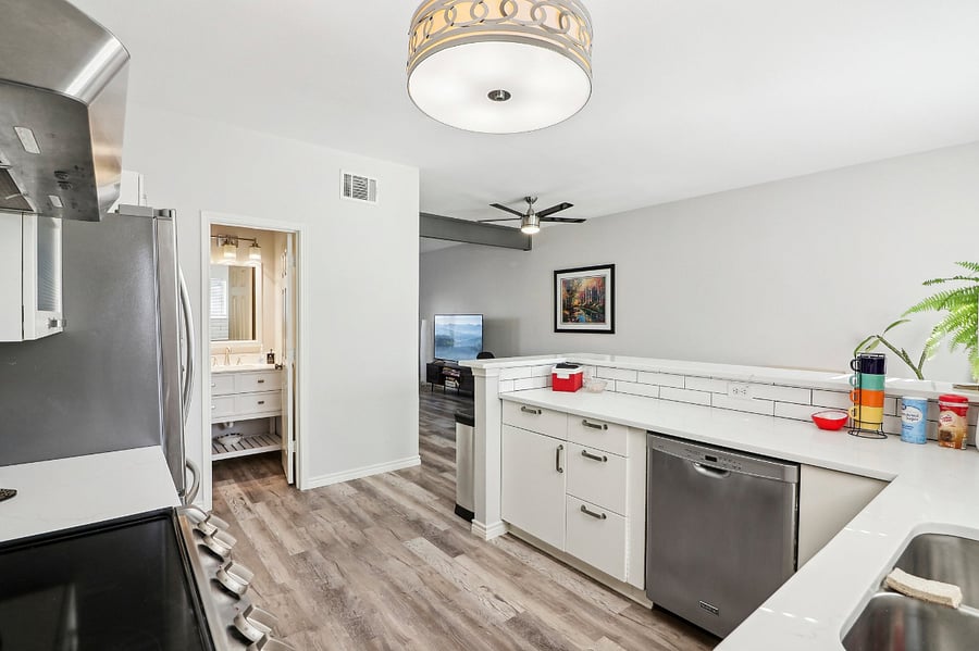 Furnished Finder property 1018000_1 photo 8