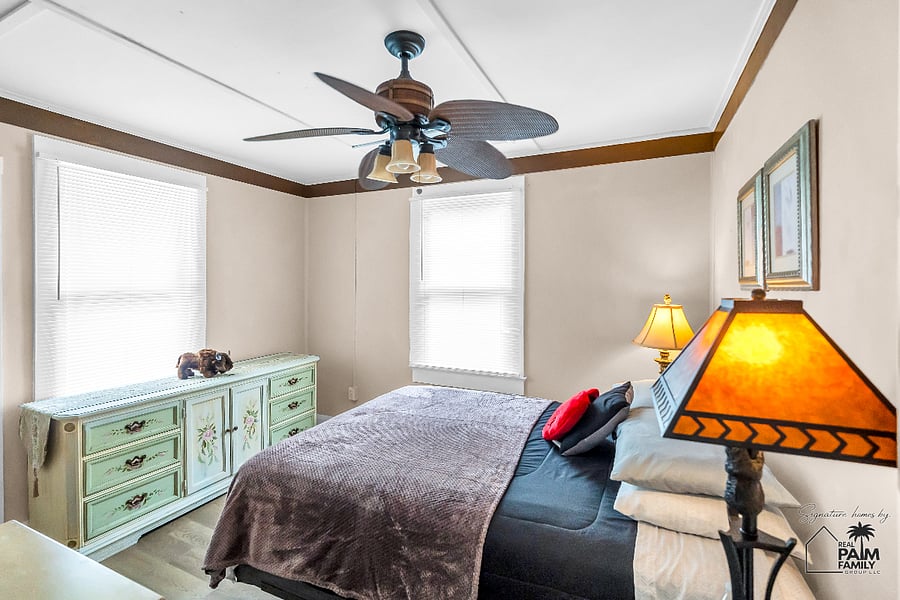 The Prospect Retreat isn't just where you stayit's where you truly rest. Filled with natural light from two large windows, the primary suite combines a comfortable Queen bed, timeless furnishings, and a peaceful atmosphere designed to help you wake refreshed every morning.