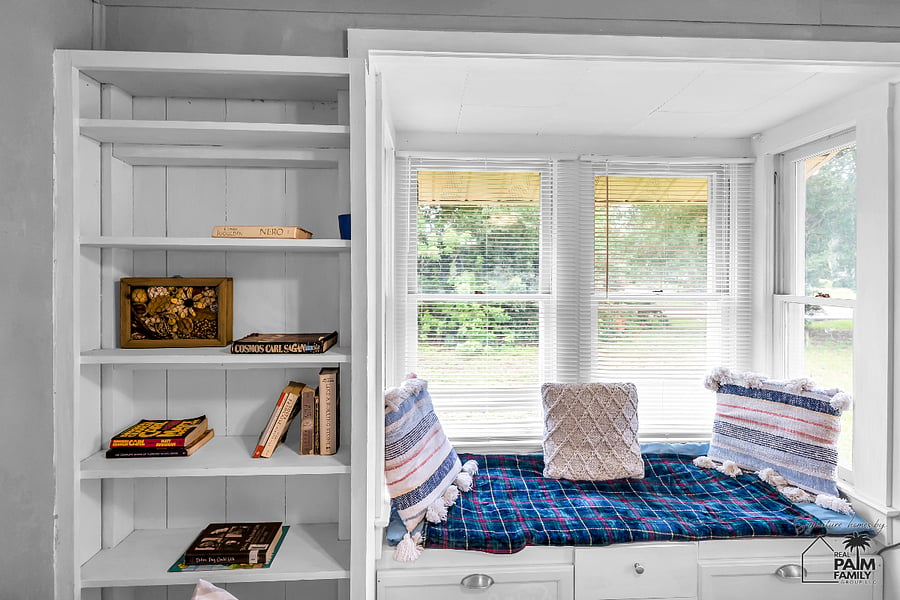 Every great reading corner deserves a library. Built-in shelving beside the Window Reading Nook creates the perfect place to keep your favorite books close, making quiet moments a natural part of your stay at The Prospect Retreat.