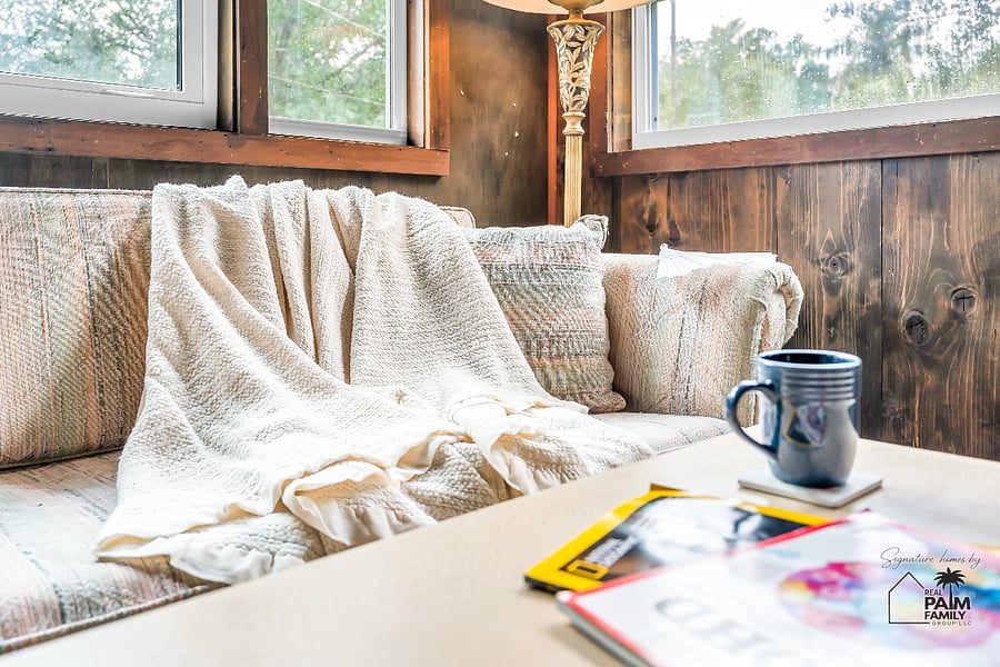 Sleep, read, or enjoy a cup of coffee? Here, you don't have to choose. This cozy corner was made for all three.