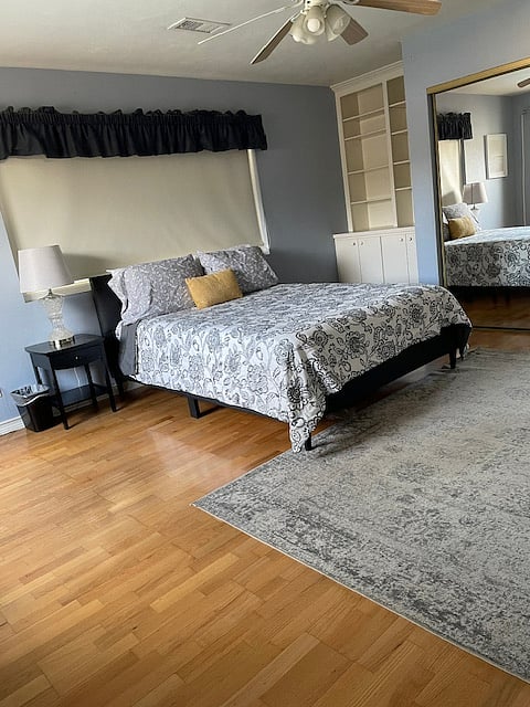 BEDROOM 3-QUEEN BED