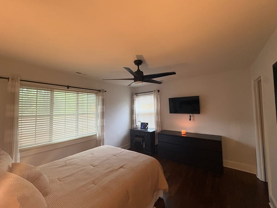 Bedroom 2 with Desk