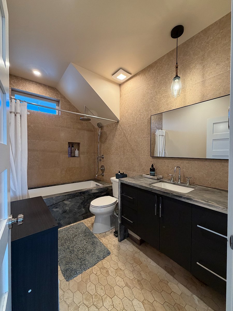 full bathroom
