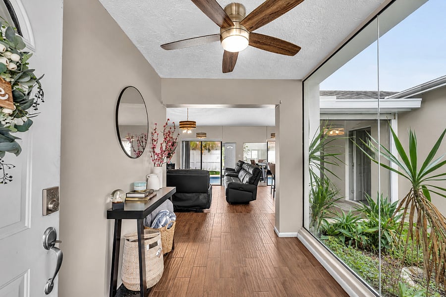 Furnished Finder property 1018092_1 photo 2