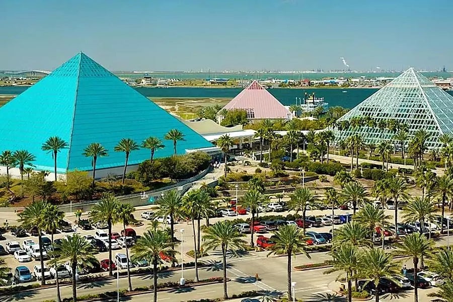 Moody Gardens is a nearby attraction