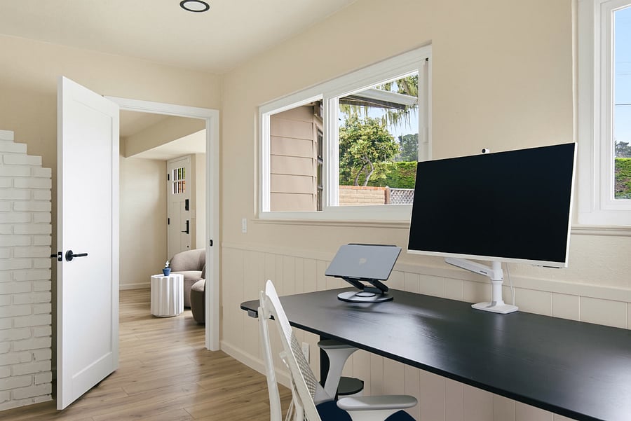 Private ocean-view office (Pic 5)
