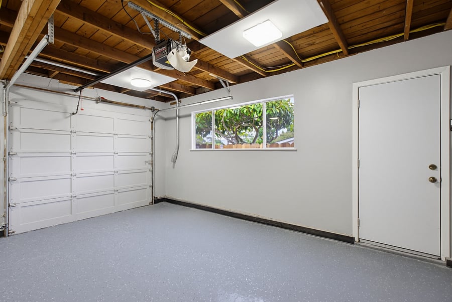 One-car garage