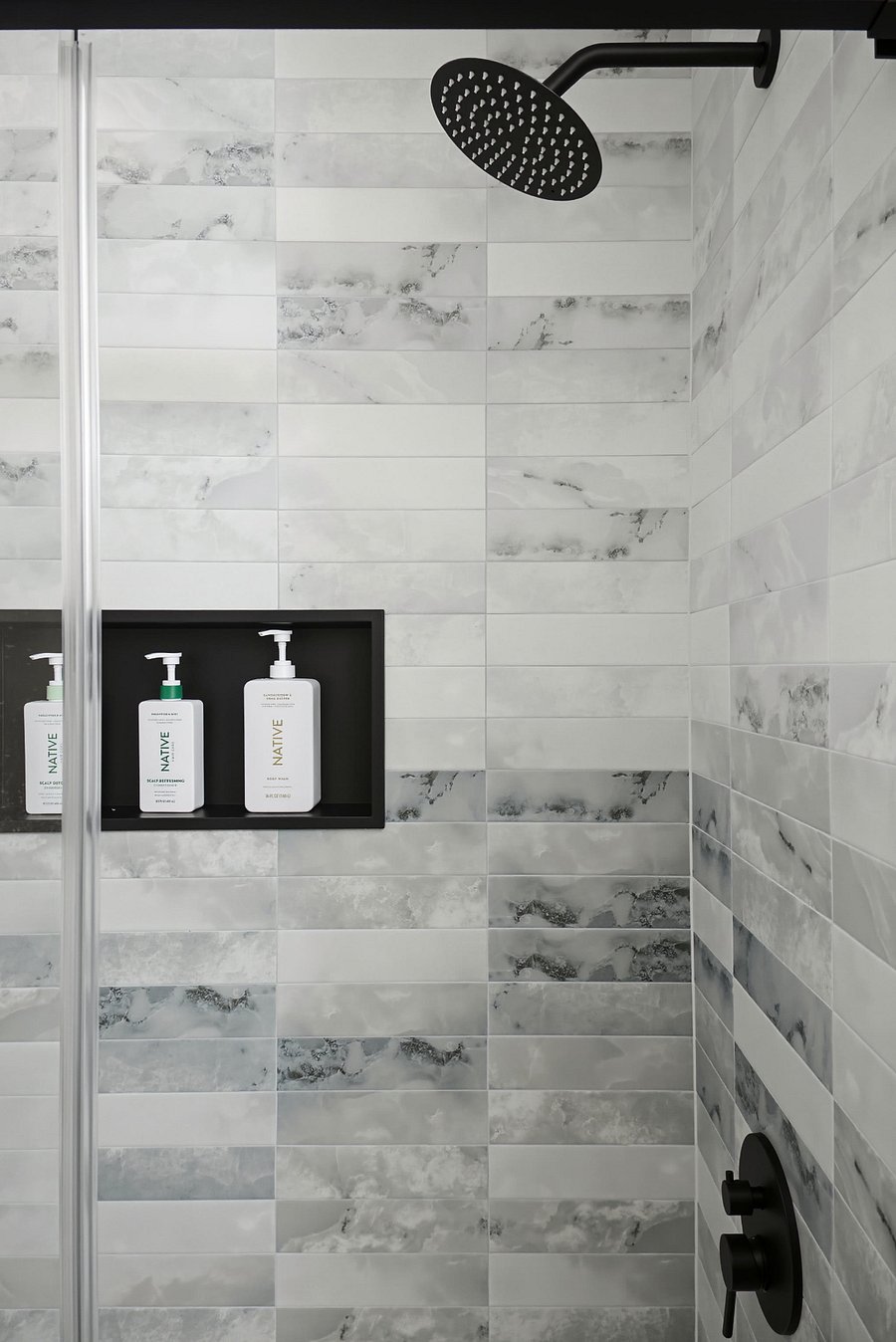 Fully remodeled guest bathroom (Pic 5)