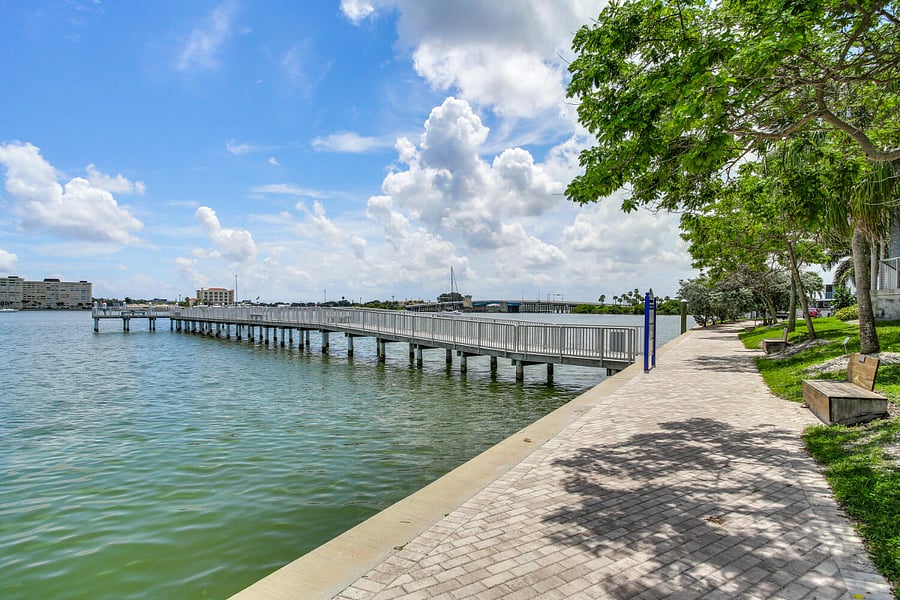 Furnished Finder property 1018167_1 photo 37