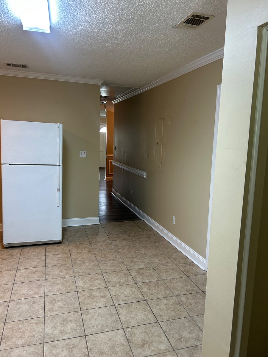 Furnished Finder property 1018209_1 photo 11