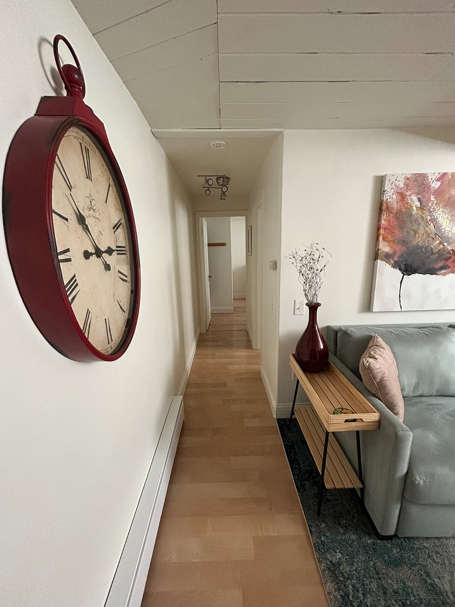 Hallway to bedrooms