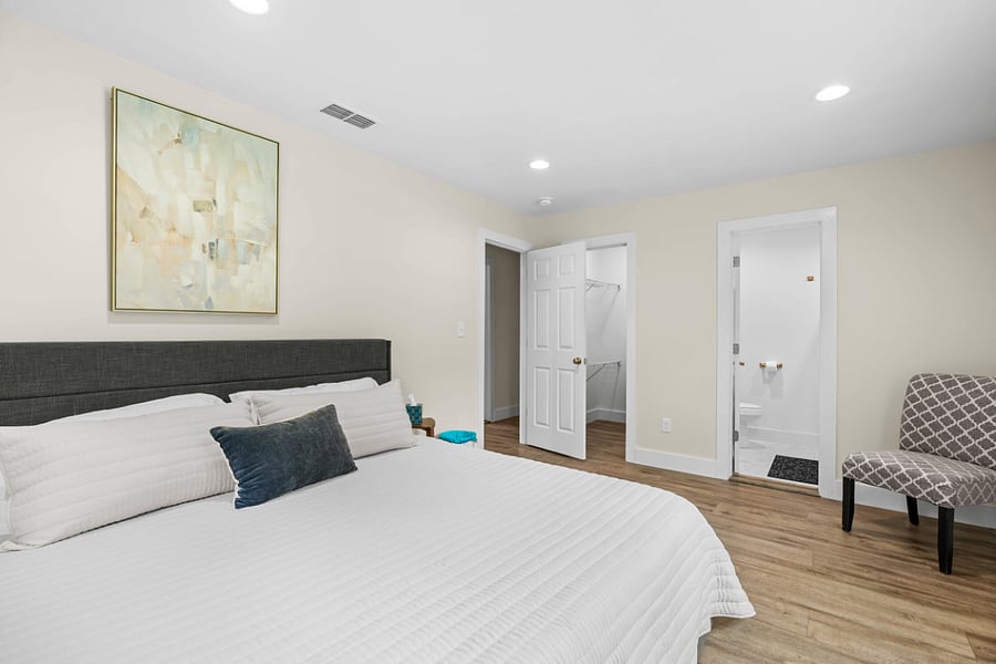 Master Bedroom - King