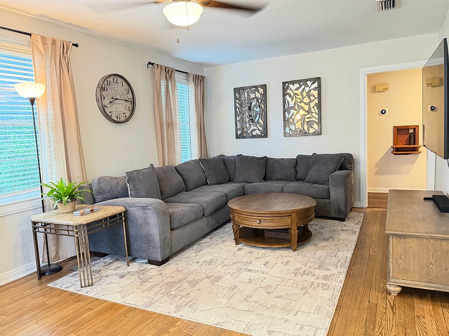 Furnished Finder property 1018311_1 photo 2