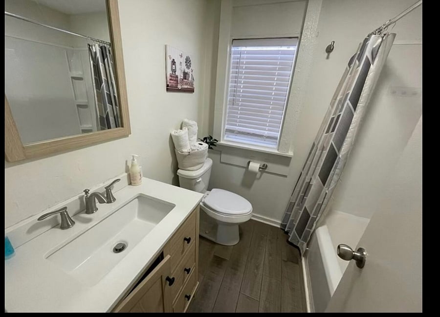 Furnished Finder property 1018429_1 photo 11