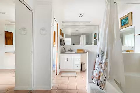 Furnished Finder property 1018456_1 photo 25