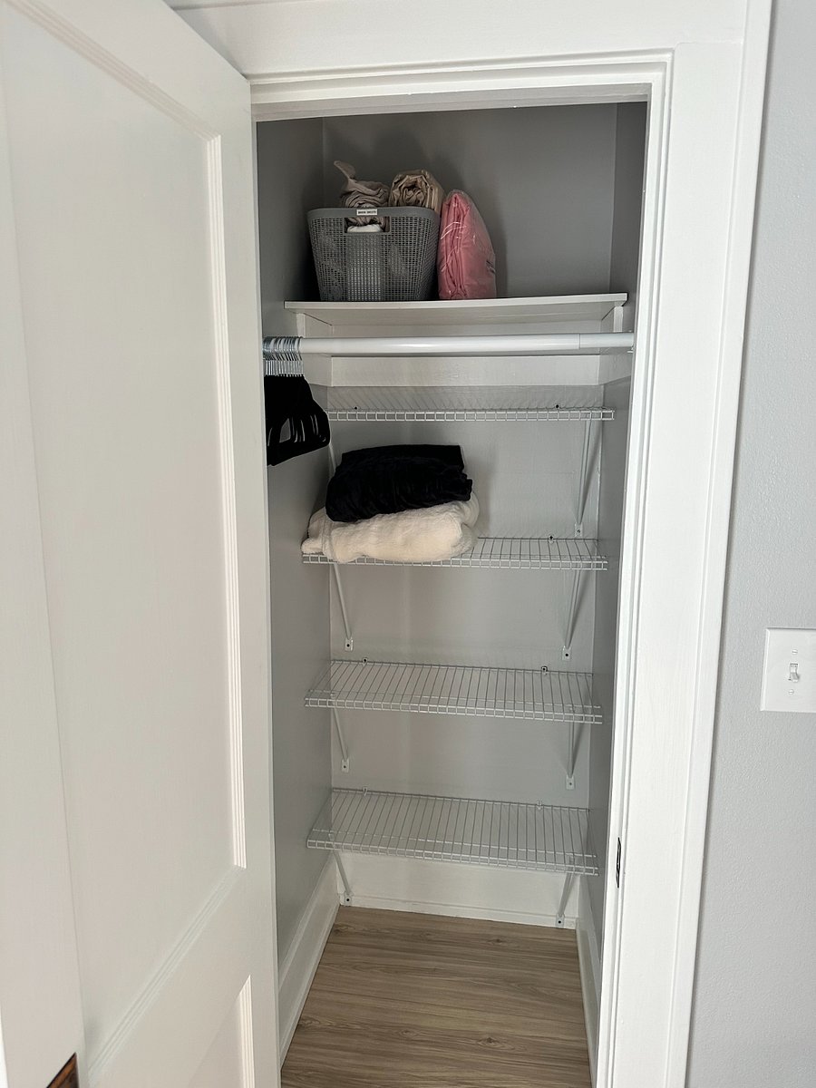 Queen Bedroom Closet