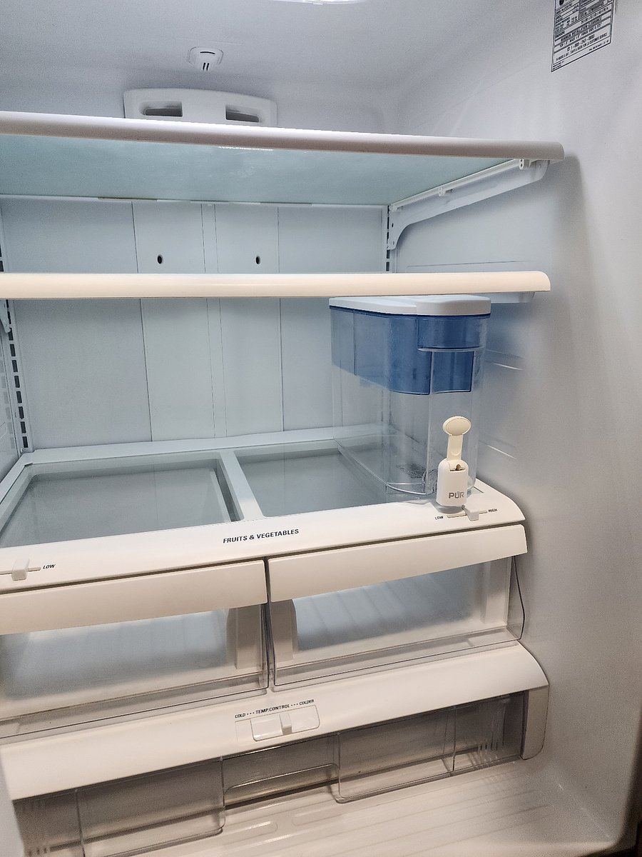 Filtered water tank, fits in fridge!