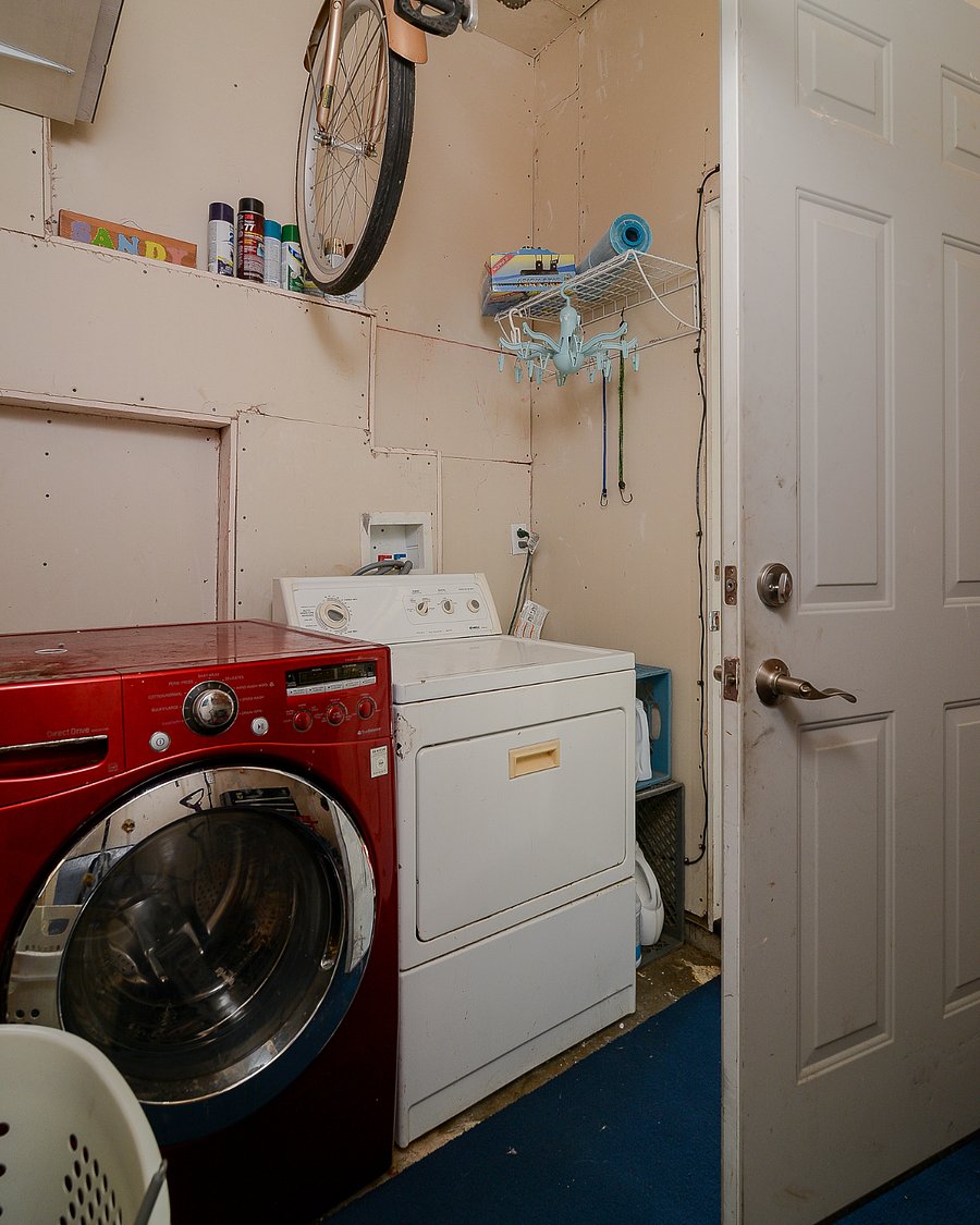 Washer/dryer in garage