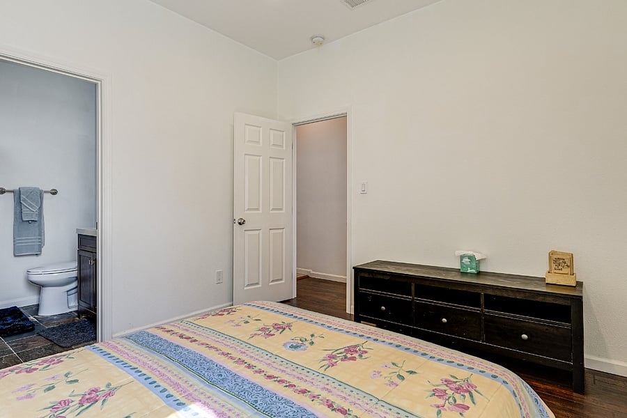 Furnished Finder property 1018617_1 photo 15