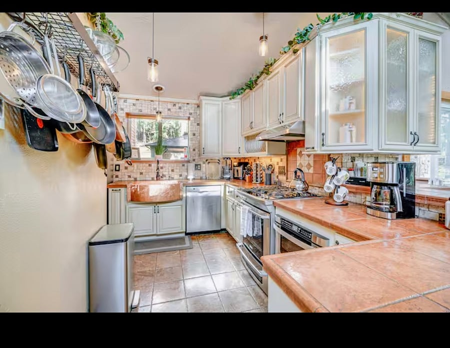 Furnished Finder property 1018622_1 photo 5
