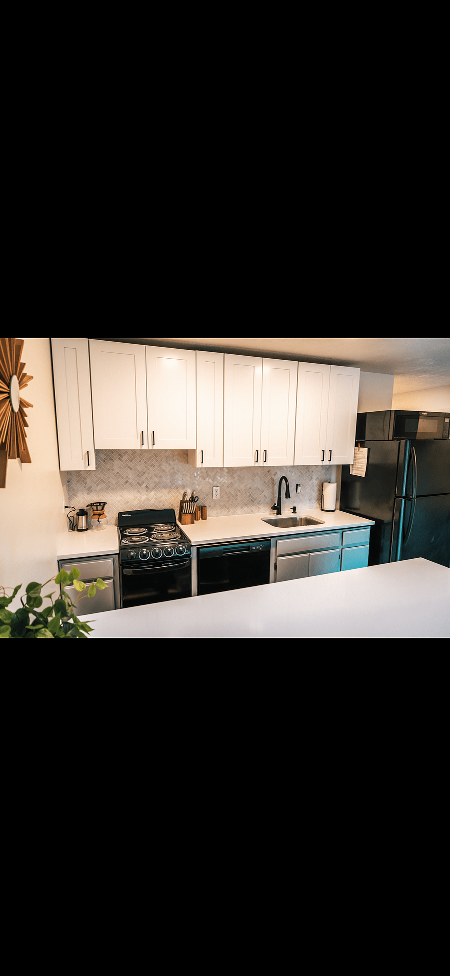 Full kitchen