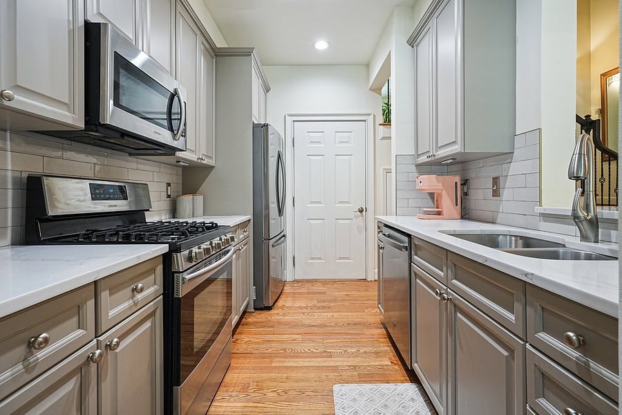 Furnished Finder property 1018748_1 photo 11