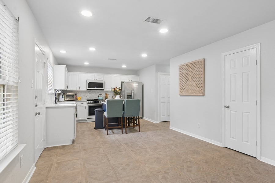 Furnished Finder property 1018769_1 photo 3