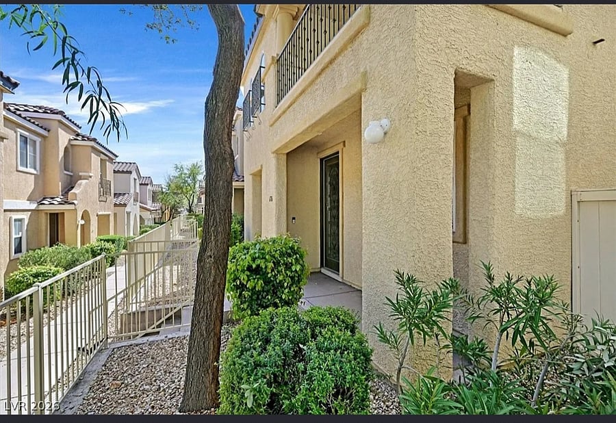 Furnished Finder property 1018776_1 photo 11