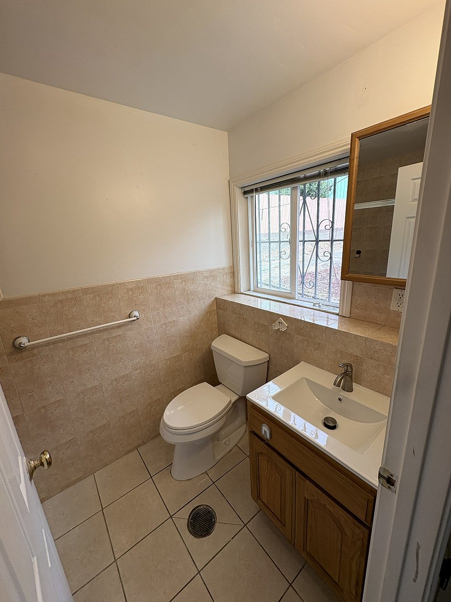 Furnished Finder property 1018810_1 photo 3