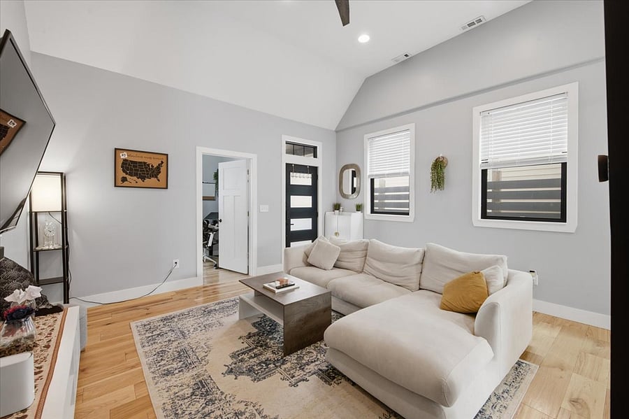 Furnished Finder property 1018927_1 photo 8