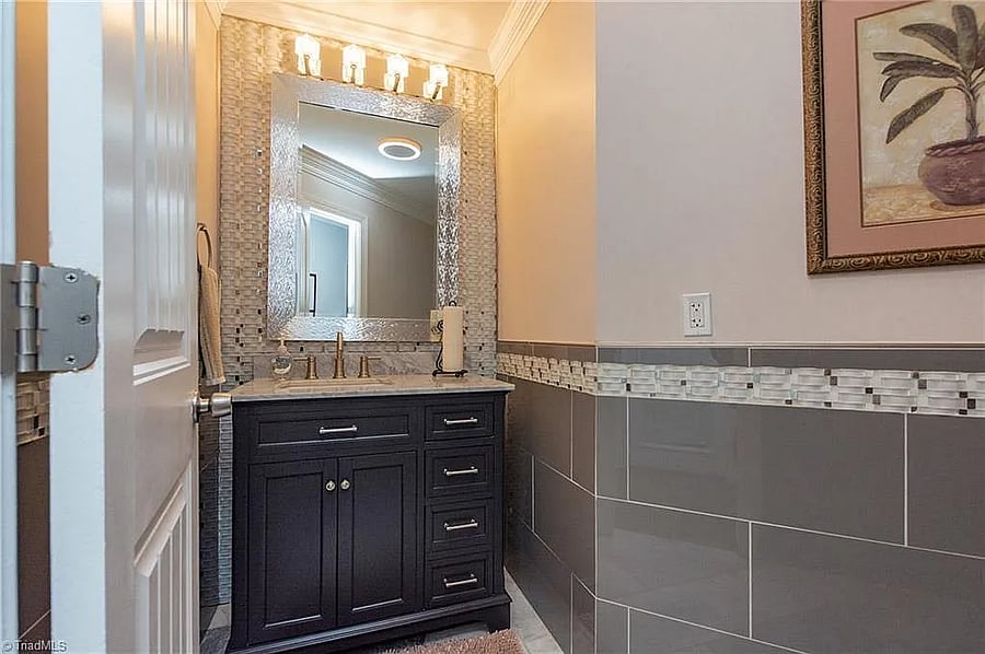 Half bath sink
