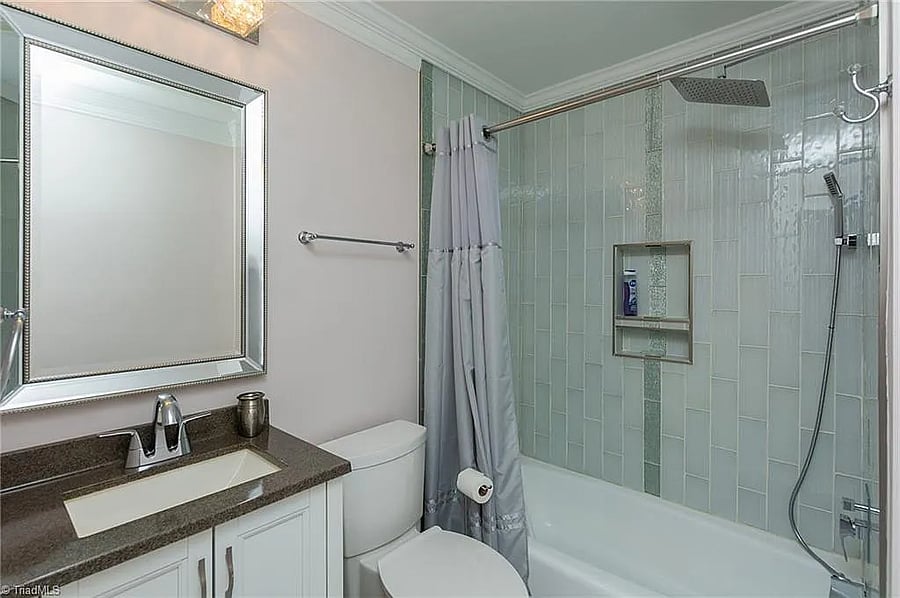 Full Bedroom Bathroom