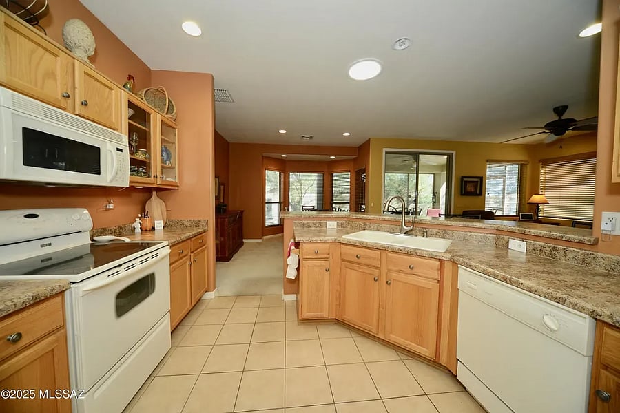 Furnished Finder property 1019041_1 photo 11