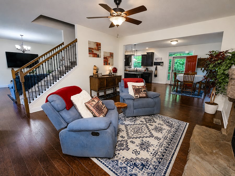 Living Room Lounge area (reclining chairs)