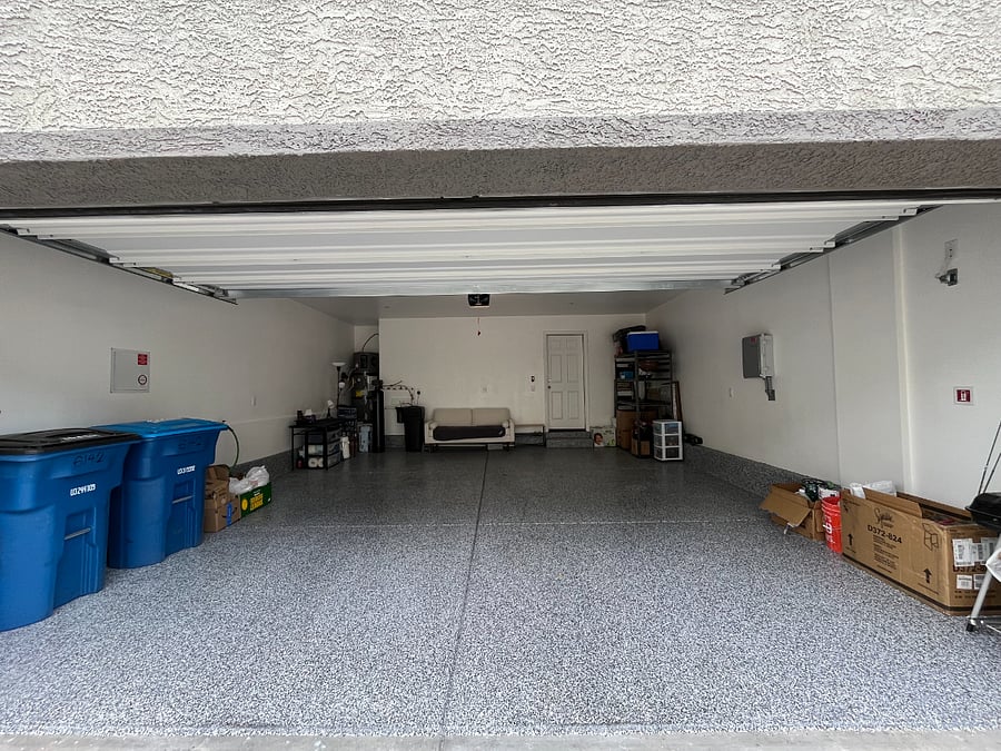 Oversized 2 car garage