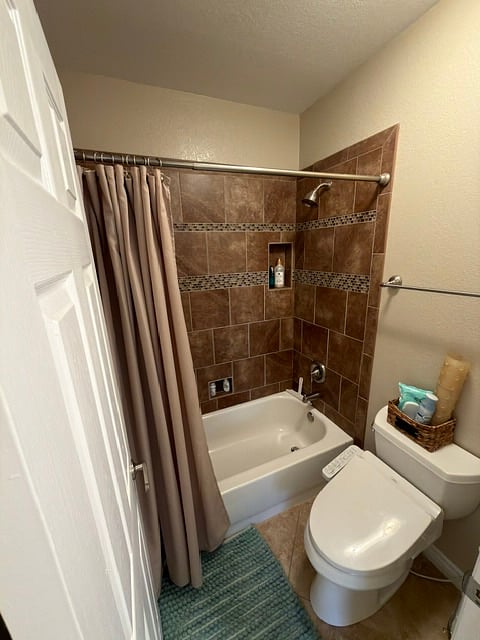 Master Tub/Shower