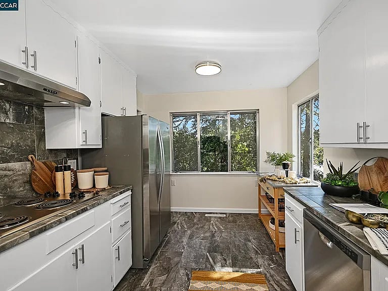 Furnished Finder property 1019133_2 photo 11