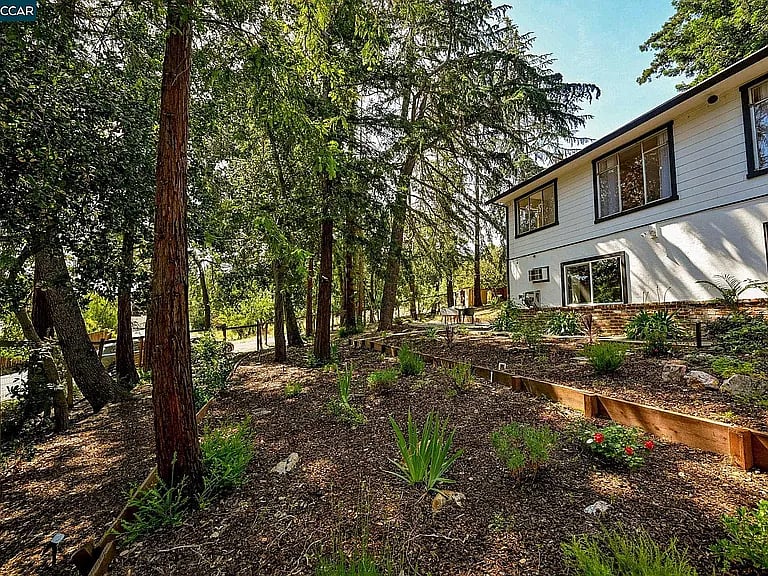 Furnished Finder property 1019133_2 photo 22