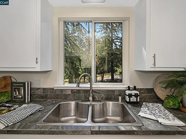 Furnished Finder property 1019133_2 photo 10